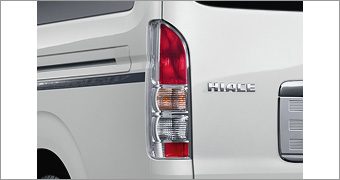 Стоп-сигнал прозрачный комбинированный (задний, заменяемый) для Toyota HIACE KDH201K-FMPDY (Май 2012 – Дек. 2013)
